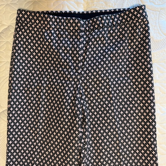 “J. JILL” Geometric Floral Stretch Ankle Pant - Picture 6 of 15